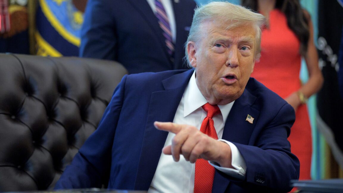 Trump yavaşlatma çağrılarını reddetti, bunun yerine AI Kuvveti kurulduğunu duyurdu