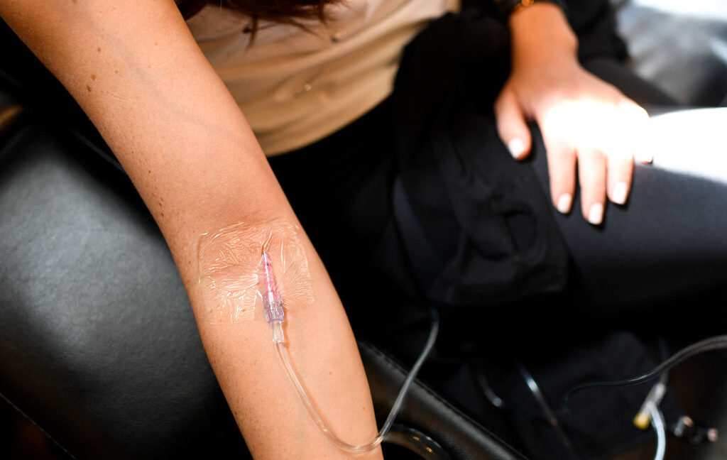 IV drips used for detoxification actually filled with toxins; dozens poisoned